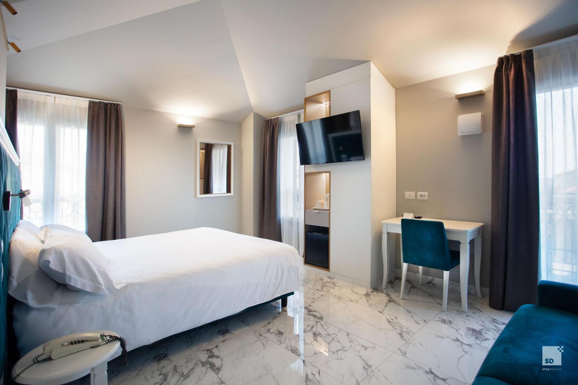 Hotel Villa Elena ヴァラッツェ エクステリア 写真